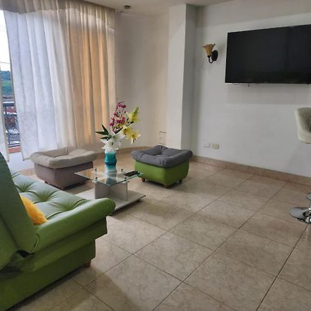 Fantastico Apto Completo En El Centro De Pereira Villa Luaran gambar