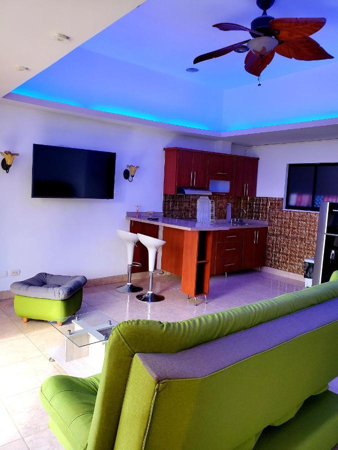 Fantastico Apto Completo En El Centro De Pereira Villa Luaran gambar