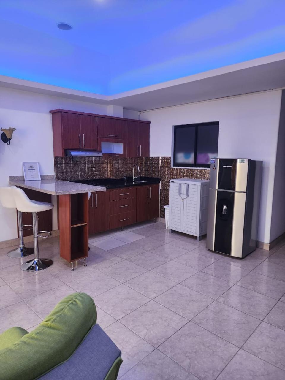 Fantastico Apto Completo En El Centro De Pereira Villa Luaran gambar